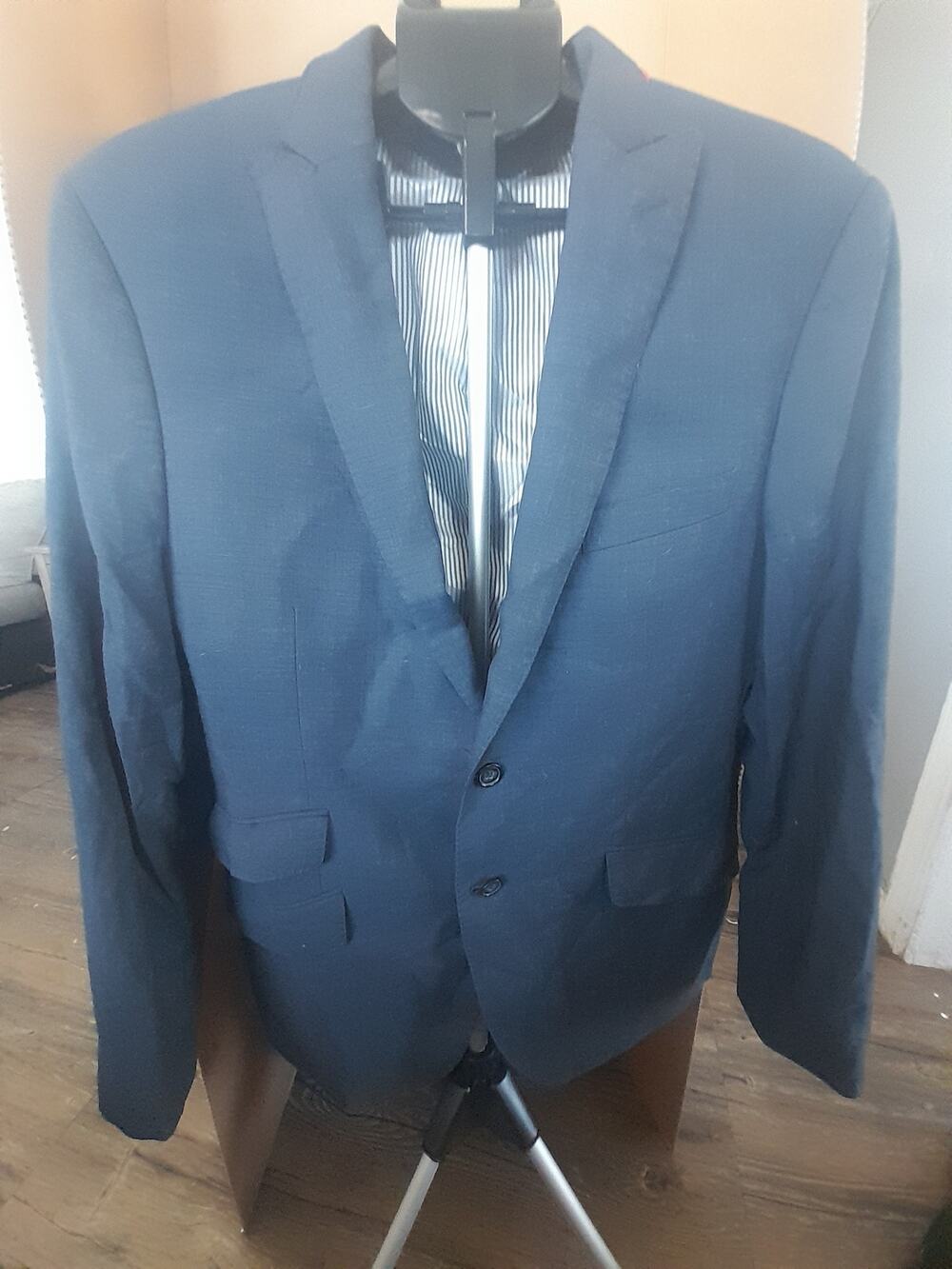 Banana Republic navy blue two-button blazer/jacket size 42R